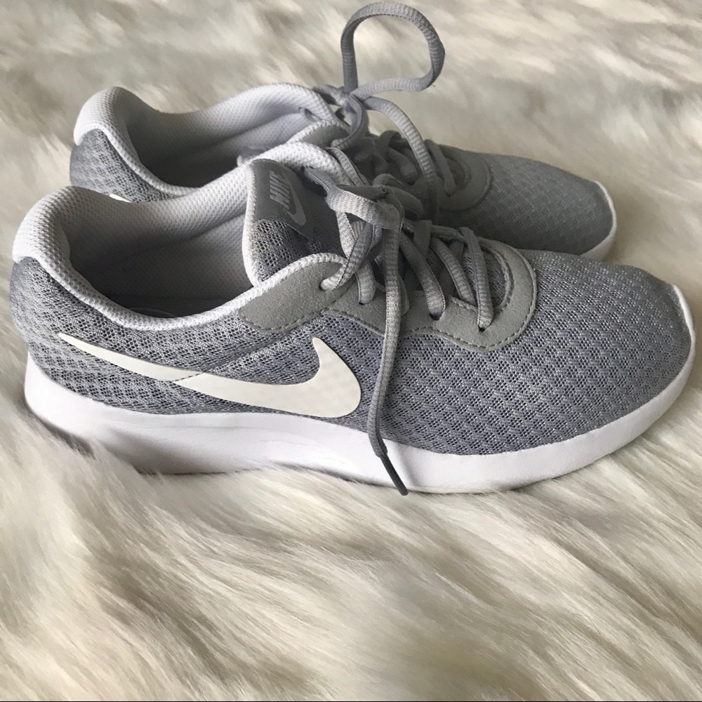 Women’s Nike shoes grey size 6.5